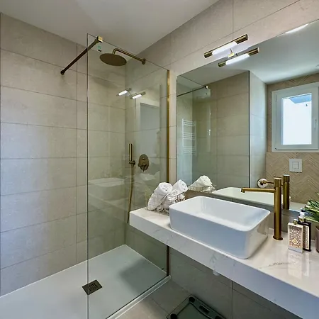 Clubrent - Silver Tower *