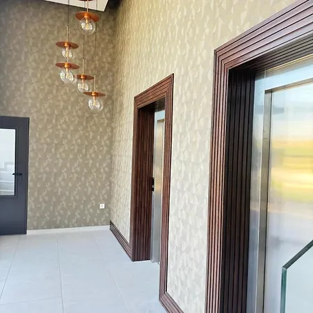 Clubrent - Silver Tower *