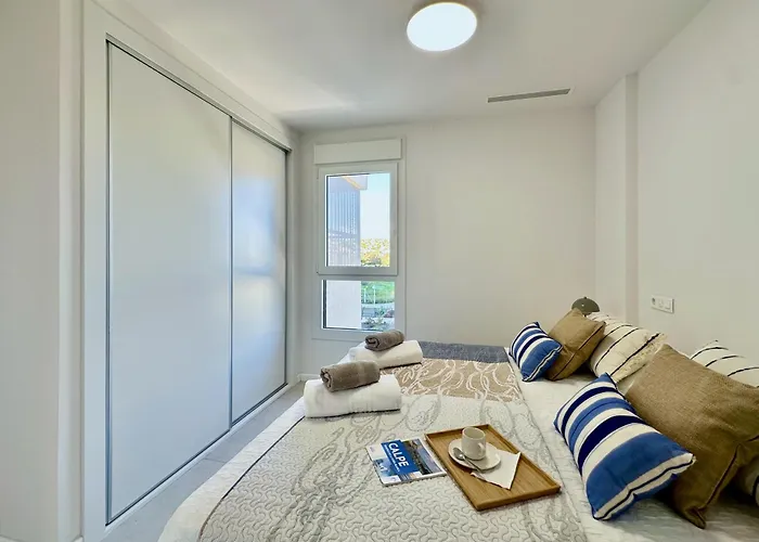 Clubrent - Silver Tower